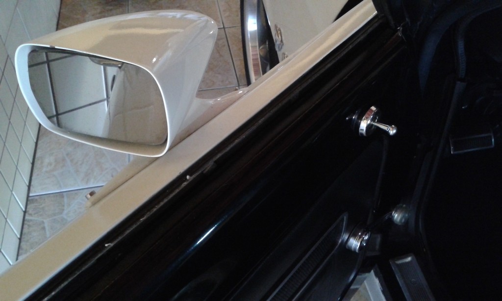 EXTERNAL MIRRORS WITH REGULATOR