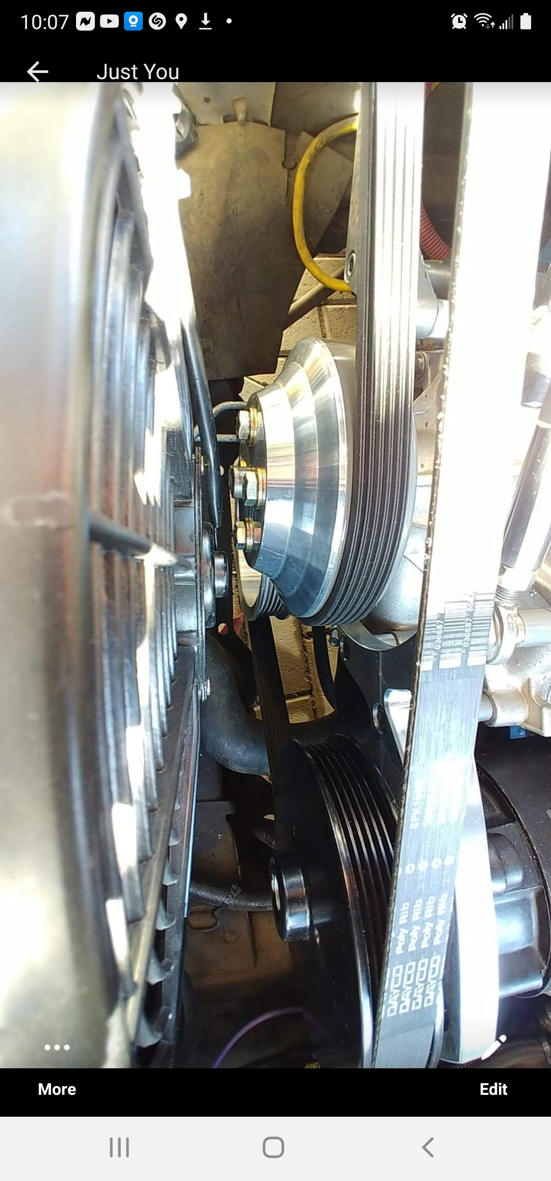 No spacing pulley to fan